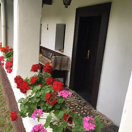 Casa de Campo Vén Diófa Kúria
