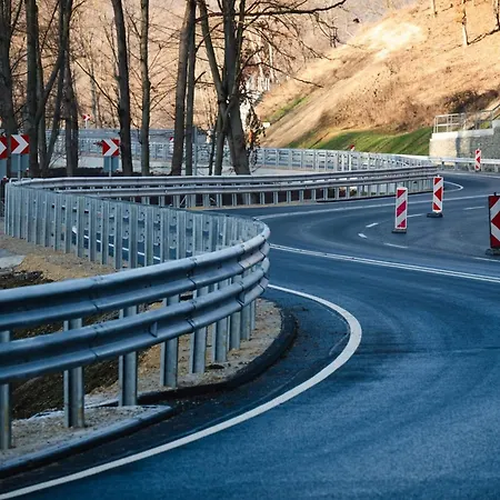 Ven Diofa Kuria בית כפרי *