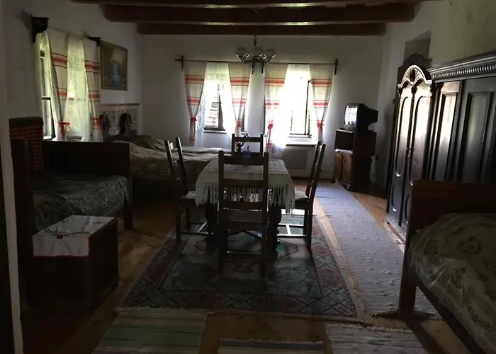 Ven Diofa Kuria בית כפרי