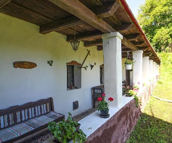 בית כפרי Ven Diofa Kuria *